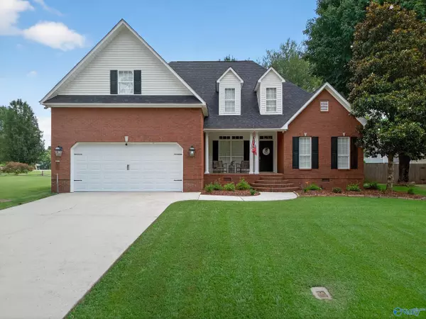 1202 Crestbrook Drive, Albertville, AL 35950