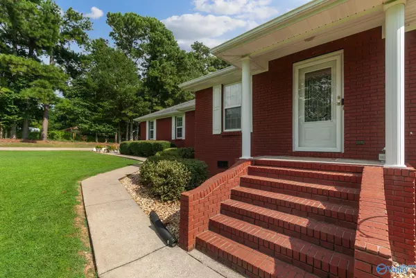 Athens, AL 35611,8890 Holt Springer Road