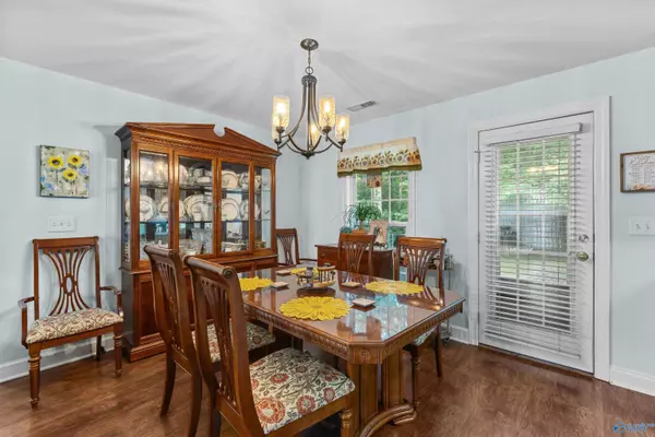 New Market, AL 35761,125 Short Track Drive