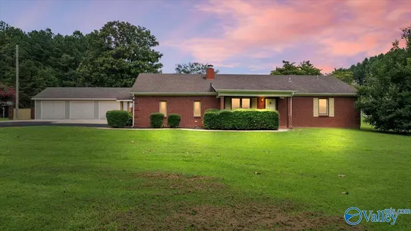 18330 Mooresville Road, Athens, AL 35613