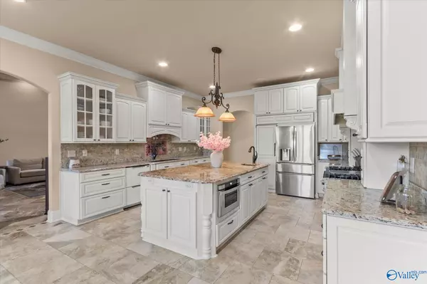 Huntsville, AL 35824,6 Lake Forest Blvd SW