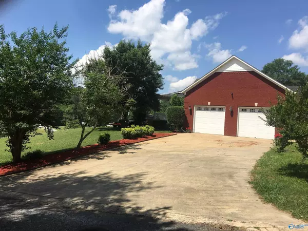 Attalla, AL 35954,292 Adcock Mayo Road