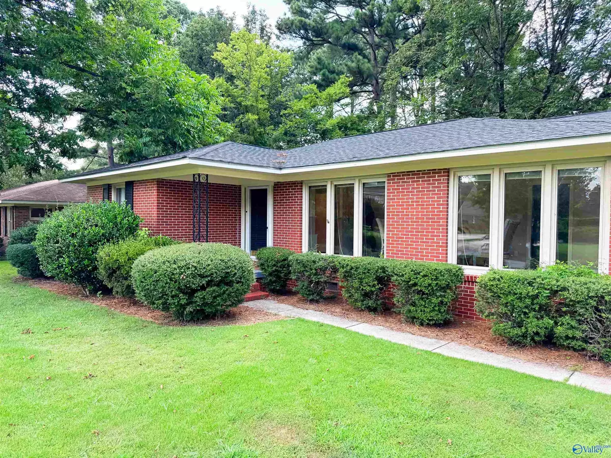 Decatur, AL 35601,2106 Woodmont Drive