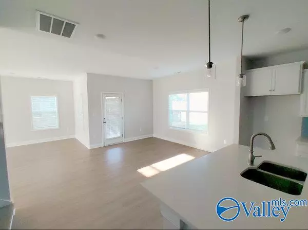 Owens Cross Roads, AL 35763,9204 Current Way