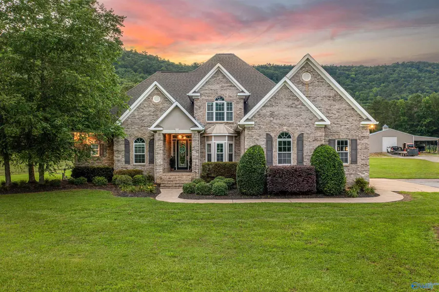 7805 Owls Hollow Road, Gadsden, AL 35901