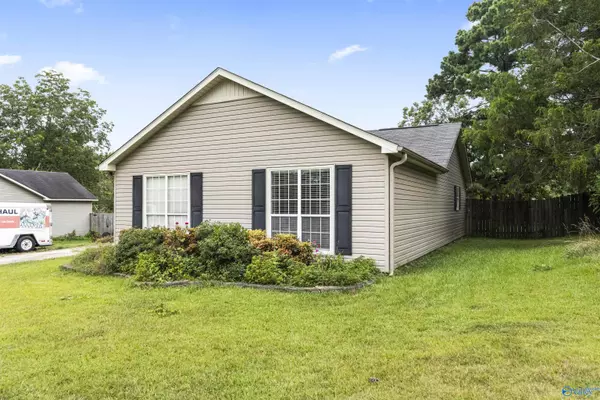 Hartselle, AL 35640,827 Nanceford Road SW