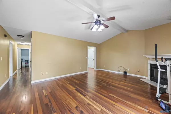 Hartselle, AL 35640,827 Nanceford Road SW