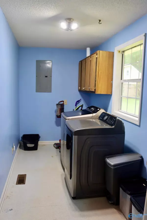 Russellville, AL 35653,903 SE Marion Street