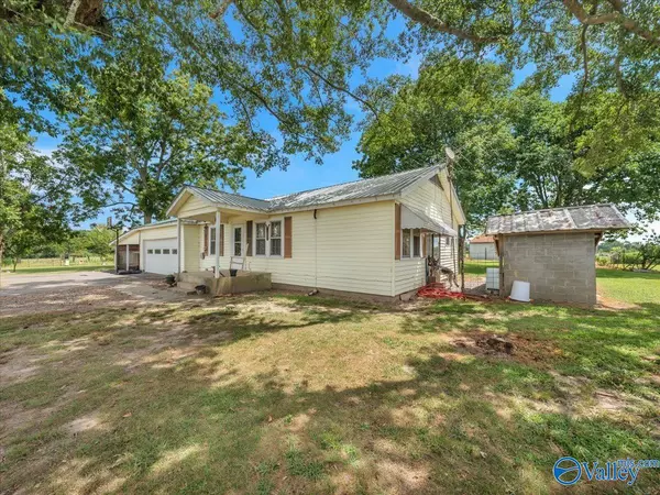 Sylvania, AL 35988,172 NW 5th Street