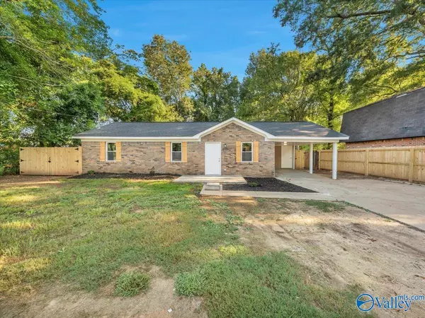 1704 SW Douthit Street SW, Decatur, AL 35601