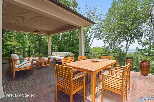 Huntsville, AL 35801,2253 Governors Bend Road SE