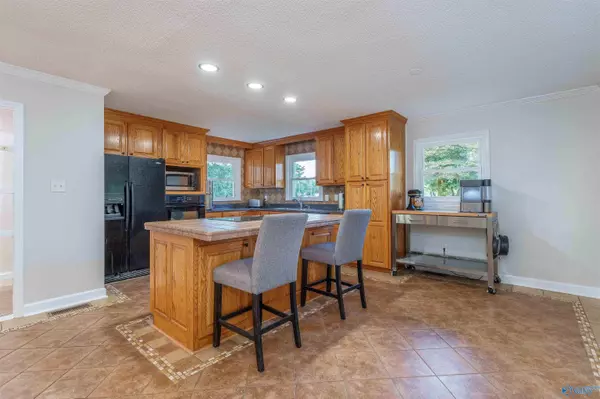 Florence, AL 35633,5580 County Road 200