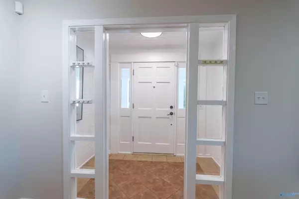 Florence, AL 35633,5580 County Road 200