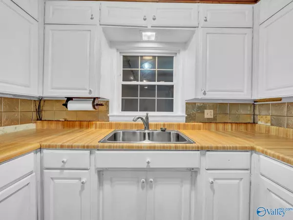 Scottsboro, AL 35768,204 Cherry Street W