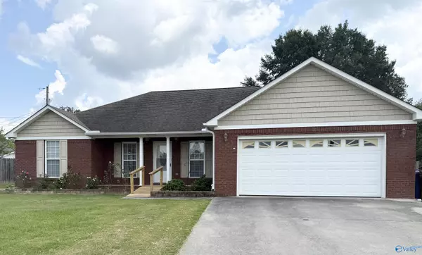 Hartselle, AL 35640,302 Twin Oaks Drive NW