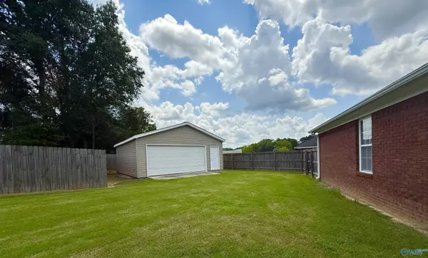 Hartselle, AL 35640,302 Twin Oaks Drive NW