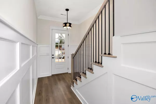 Owens Cross Roads, AL 35763,7812 Lake Walk Way