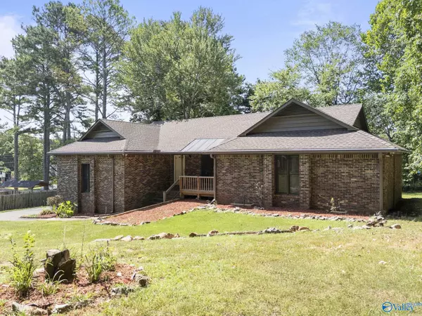 Huntsville, AL 35810,6605 Green Meadow Road NW