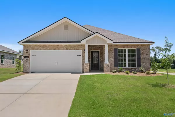 167 River Pointe Drive, New Market, AL 36761