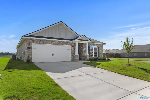 124 Hazel Pine Trail, Hazel Green, AL 35750