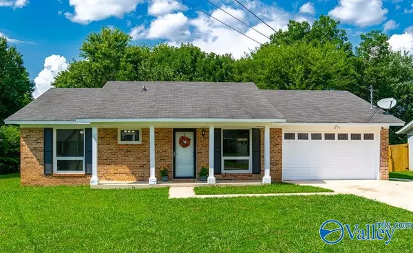 1206 Skyview Street Sw, Decatur, AL 35601