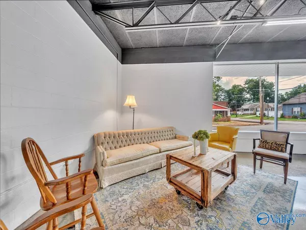 230 W Laurel Street, Scottsboro, AL 35768