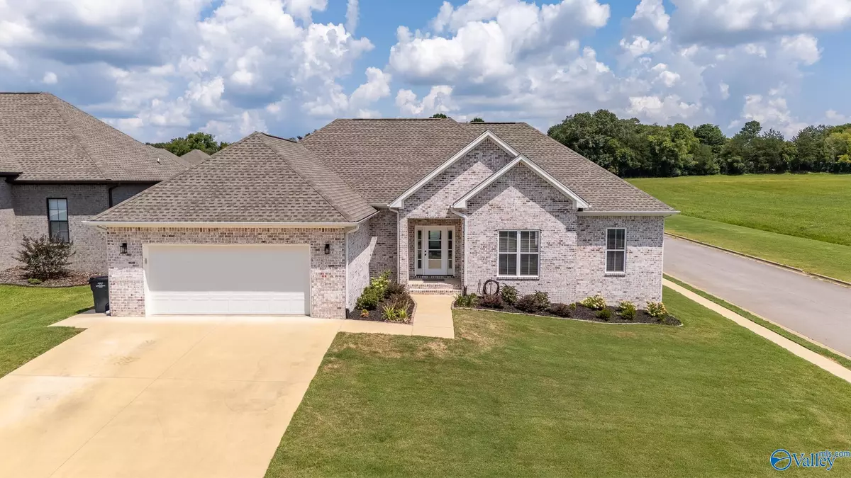 Rogersville, AL 35652,381 Rolling Brook Drive