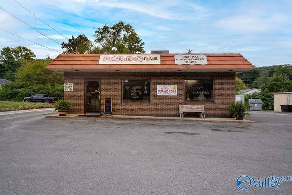 1502 Gault Avenue S, Fort Payne, AL 35967