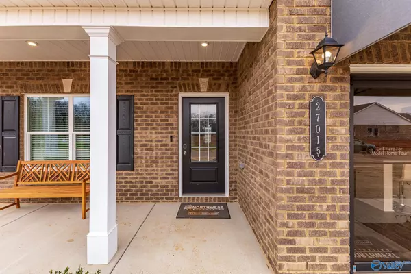 Athens, AL 35613,27015 Rabbit Run