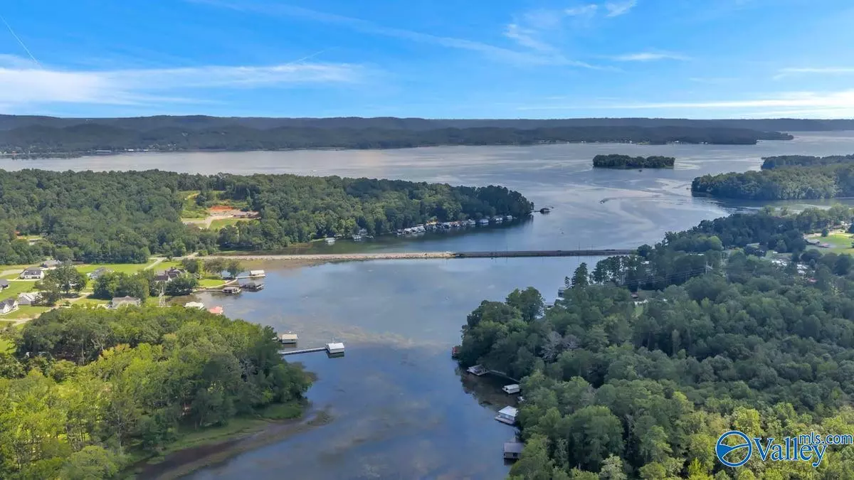 Scottsboro, AL 35769,321 Carlton Road