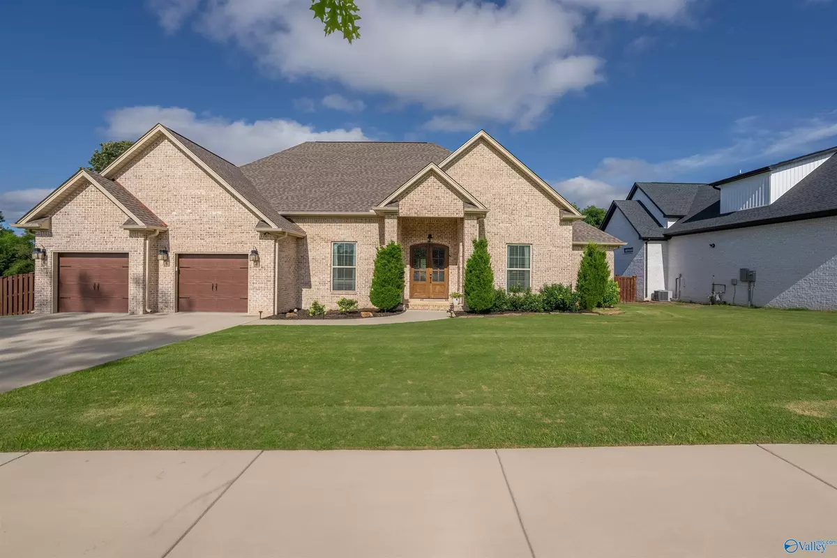 Florence, AL 35630,706 Saddleridge Way