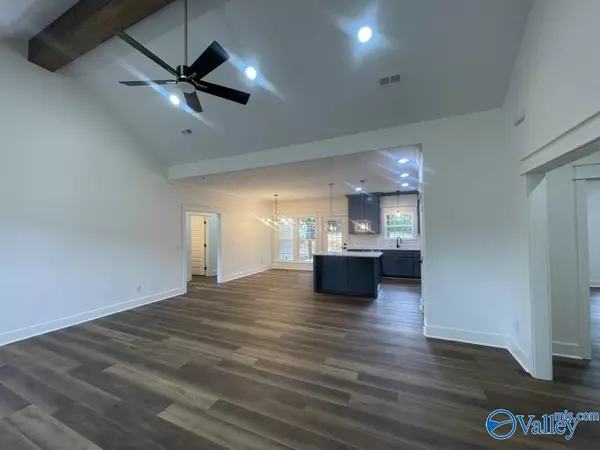 Arab, AL 35016,607 SW Crestman Dr SW