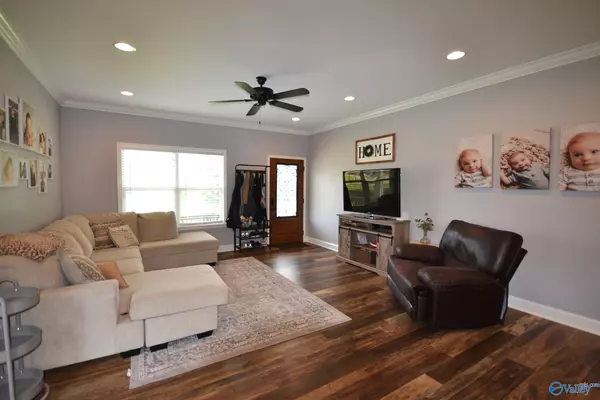 Cullman, AL 35057,2030 Day Gap Road