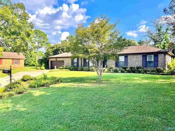 806 Petitt Circle, Huntsville, AL 35802