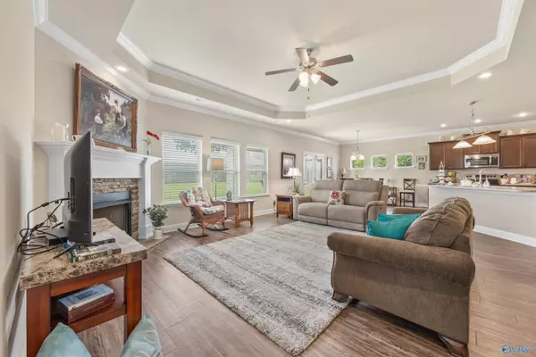 Huntsville, AL 35811,208 Dinner Tree Square