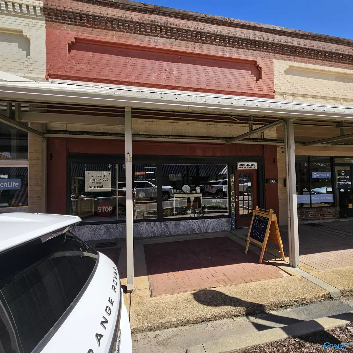 Hartselle, AL 35640,109 W Main Street