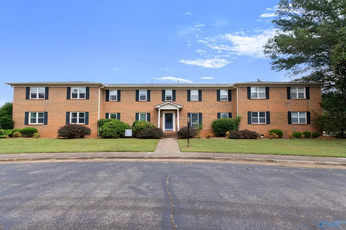 Huntsville, AL 35802,1204 Bailey Cove Circle #A