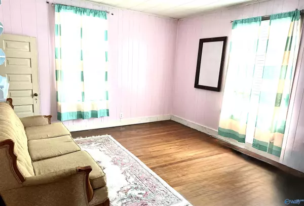 Gadsden, AL 35901,930 S 11th Street