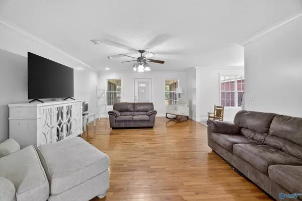 Albertville, AL 35950,82 Drury Lane