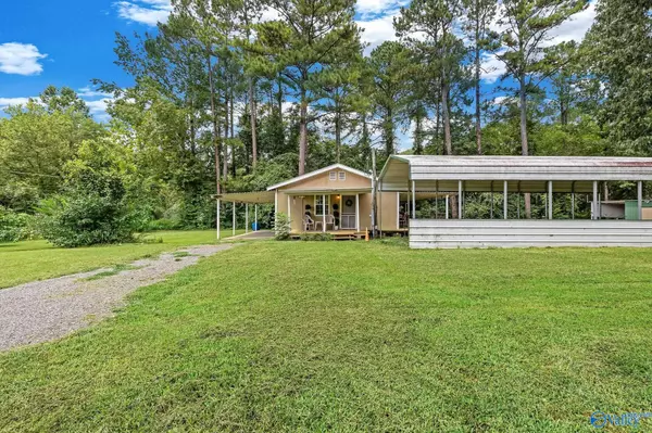 67 Holiday Shores Road, Scottsboro, AL 35769