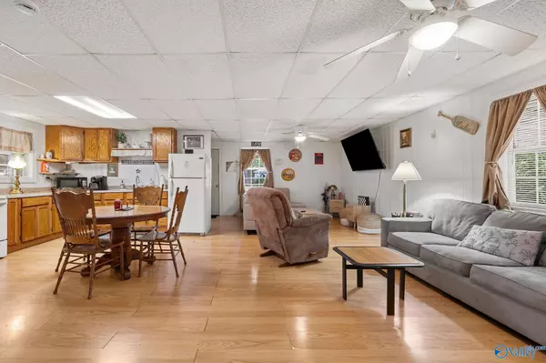 Scottsboro, AL 35769,67 Holiday Shores Road