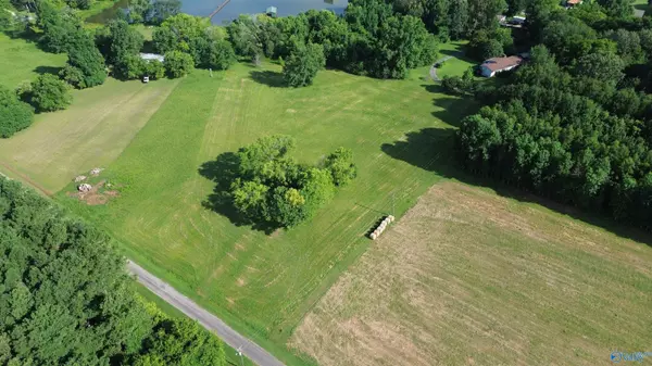 8 Adah Avenue,  Athens,  AL 35611