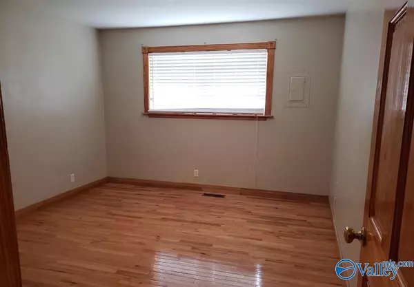 Huntsville, AL 35801,905 Stevens Court NE