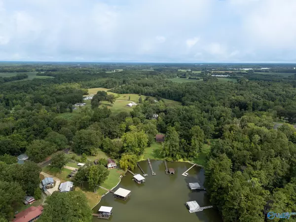 1400 Barnett Road, Rogersville, AL 35652