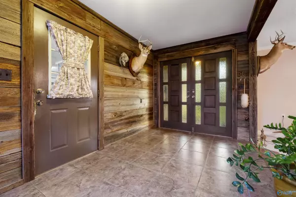 Hokes Bluff, AL 35903,495 Bluebird Lane