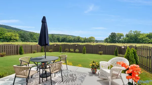 Owens Cross Roads, AL 35763,9536 Hampton Oak Drive