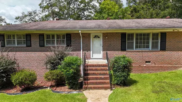 Hamilton, AL 35570,121 Silk Street