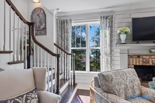 Guntersville, AL 35976,2012 Stevenson Street