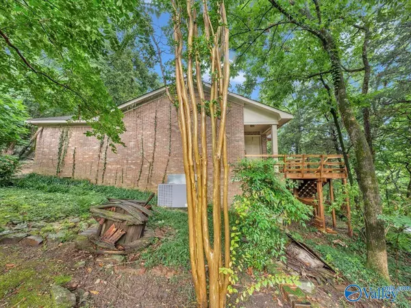 Huntsville, AL 35802,7811 Smoke Rise Road SE