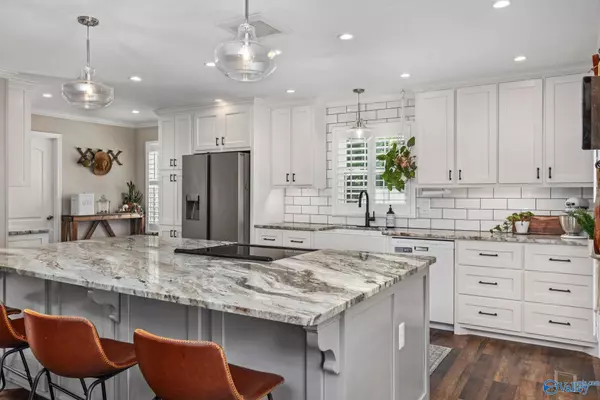 Florence, AL 35633,106 Deer Trail Lane